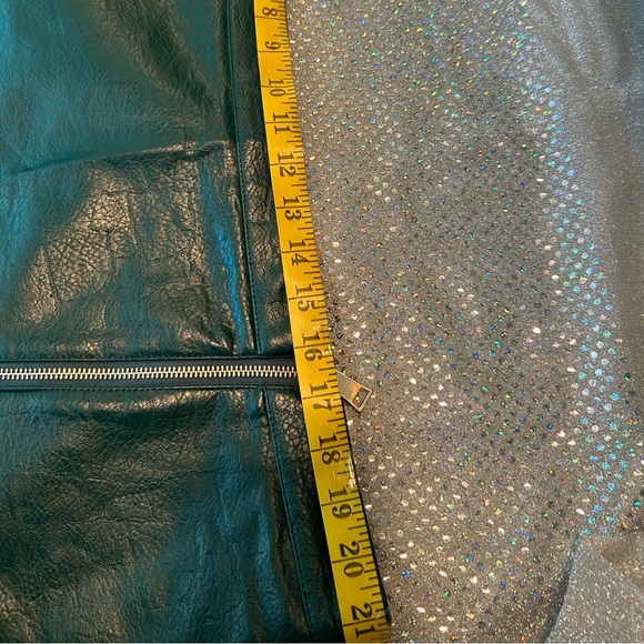 Women’s George Green Faux Leather Mini Belt Detailed Skirt Size 14 in US - Picture 10 of 10